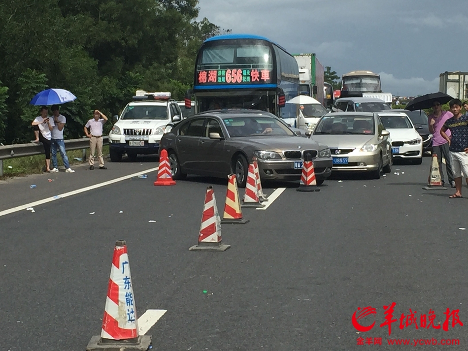 最新高速交通事故报道