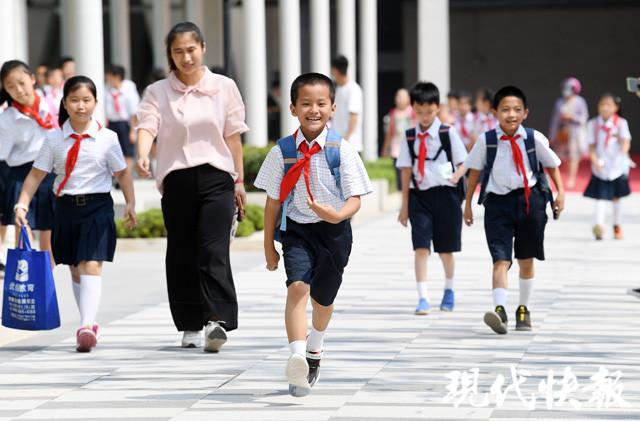 探索天域生态前沿动态：最新行业评论一览